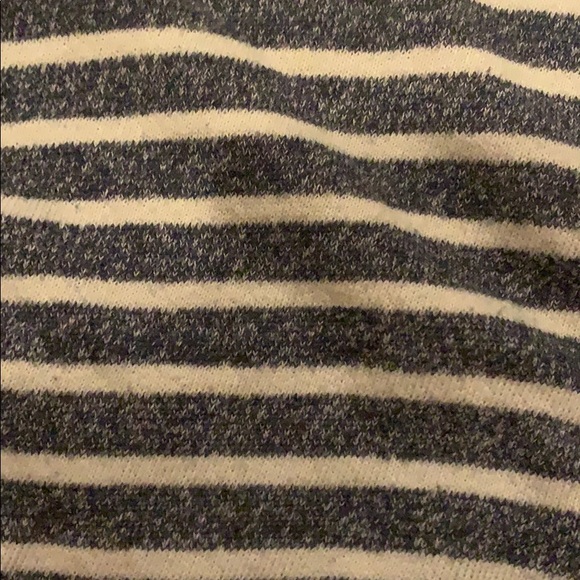 Sweatshirt - Picture 2 of 3